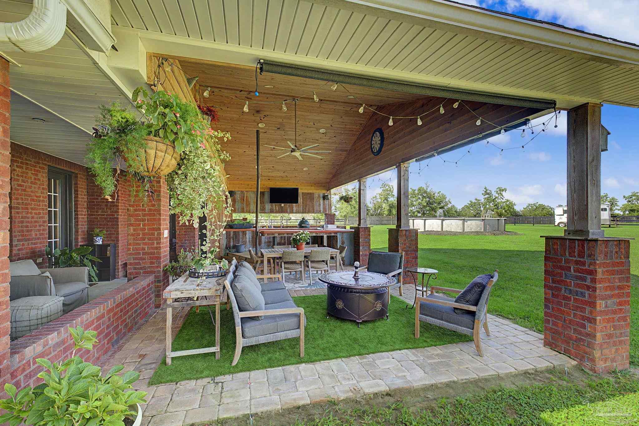 main property photo 41