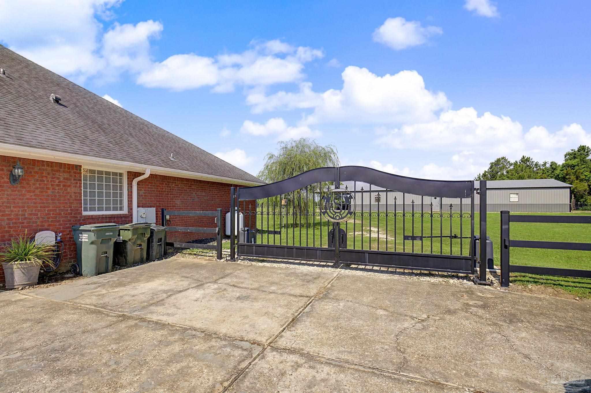 main property photo 9