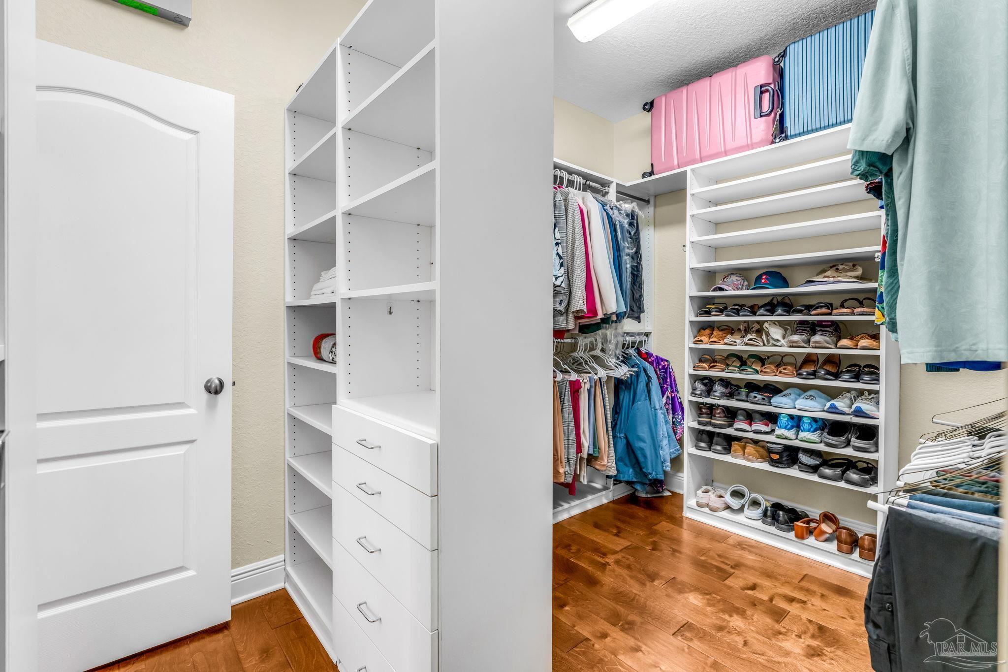 property viewer photo 25