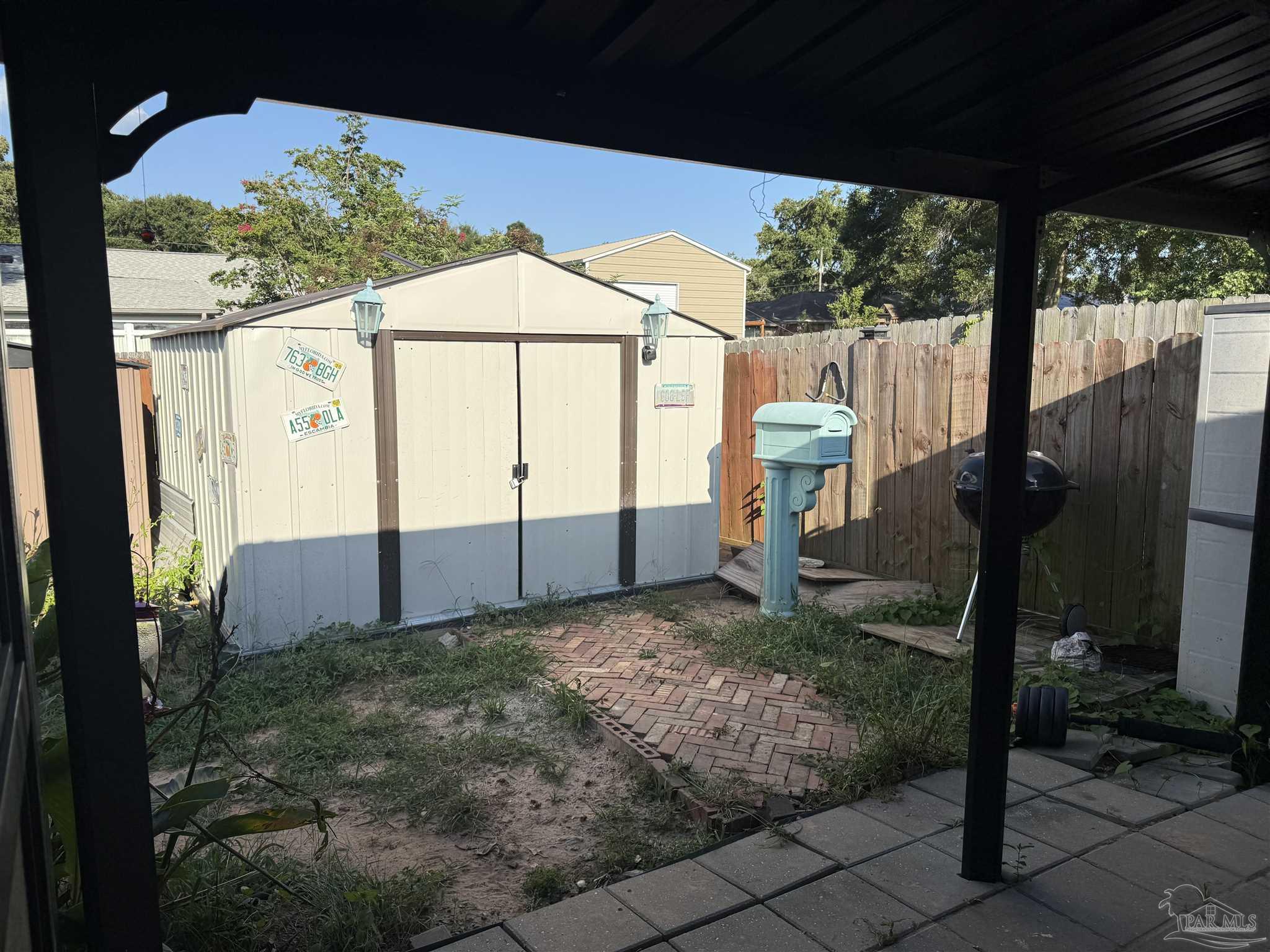 main property photo 11
