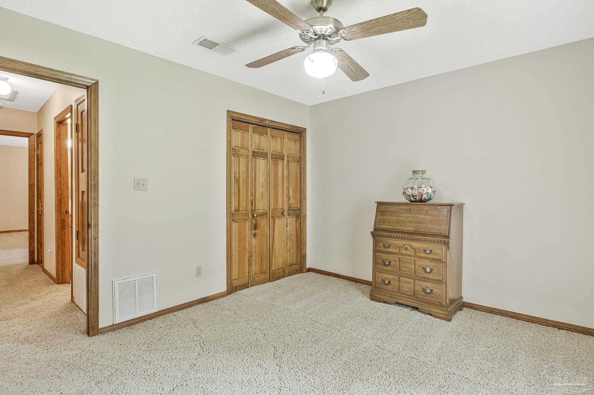 property viewer photo 31