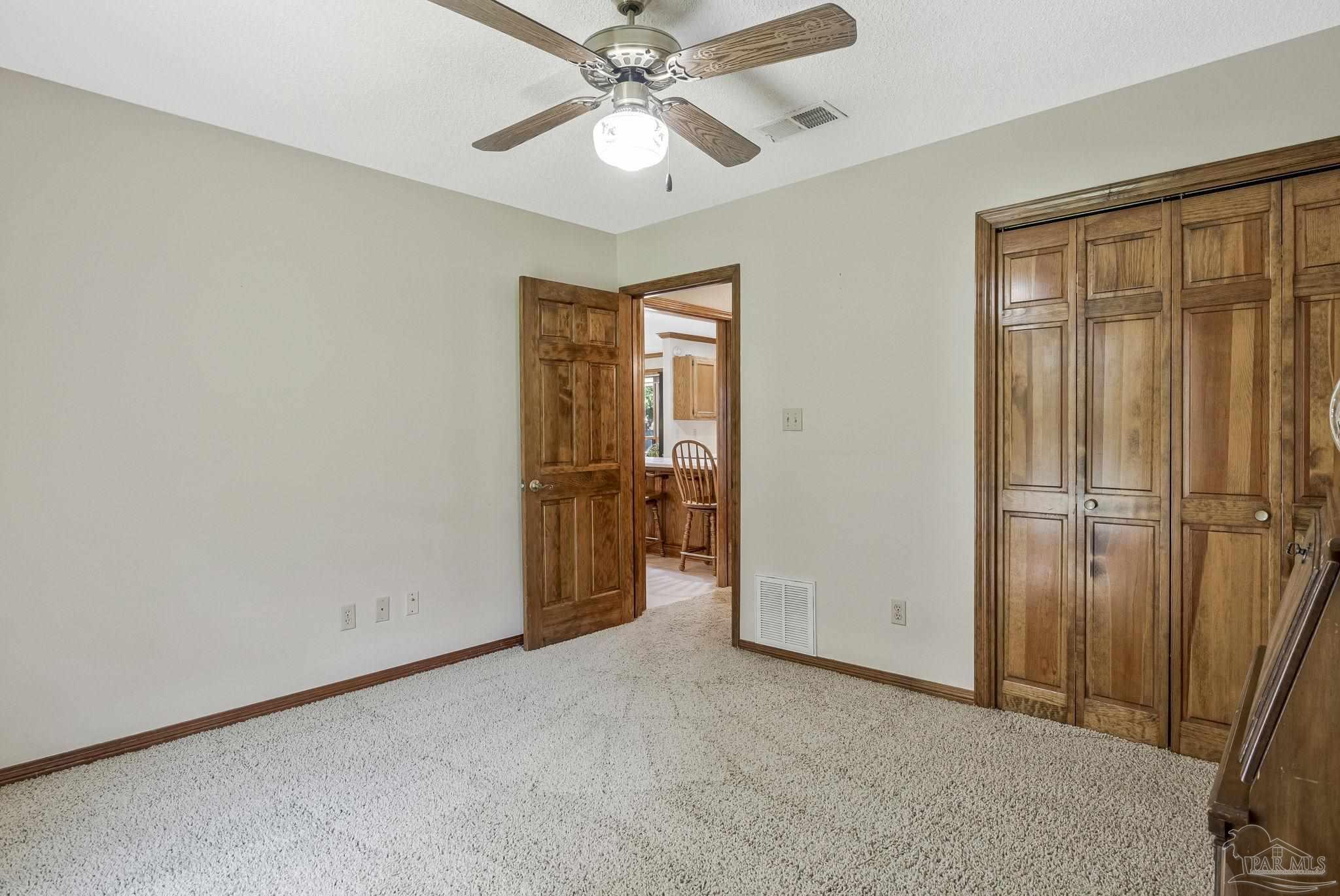 property viewer photo 32