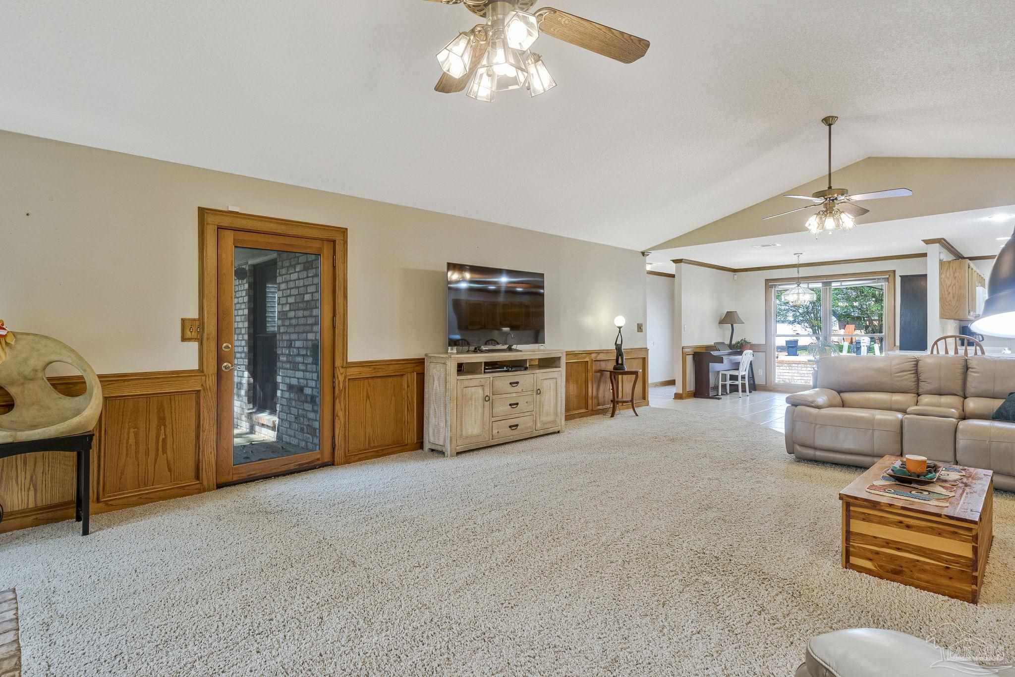 property viewer photo 9