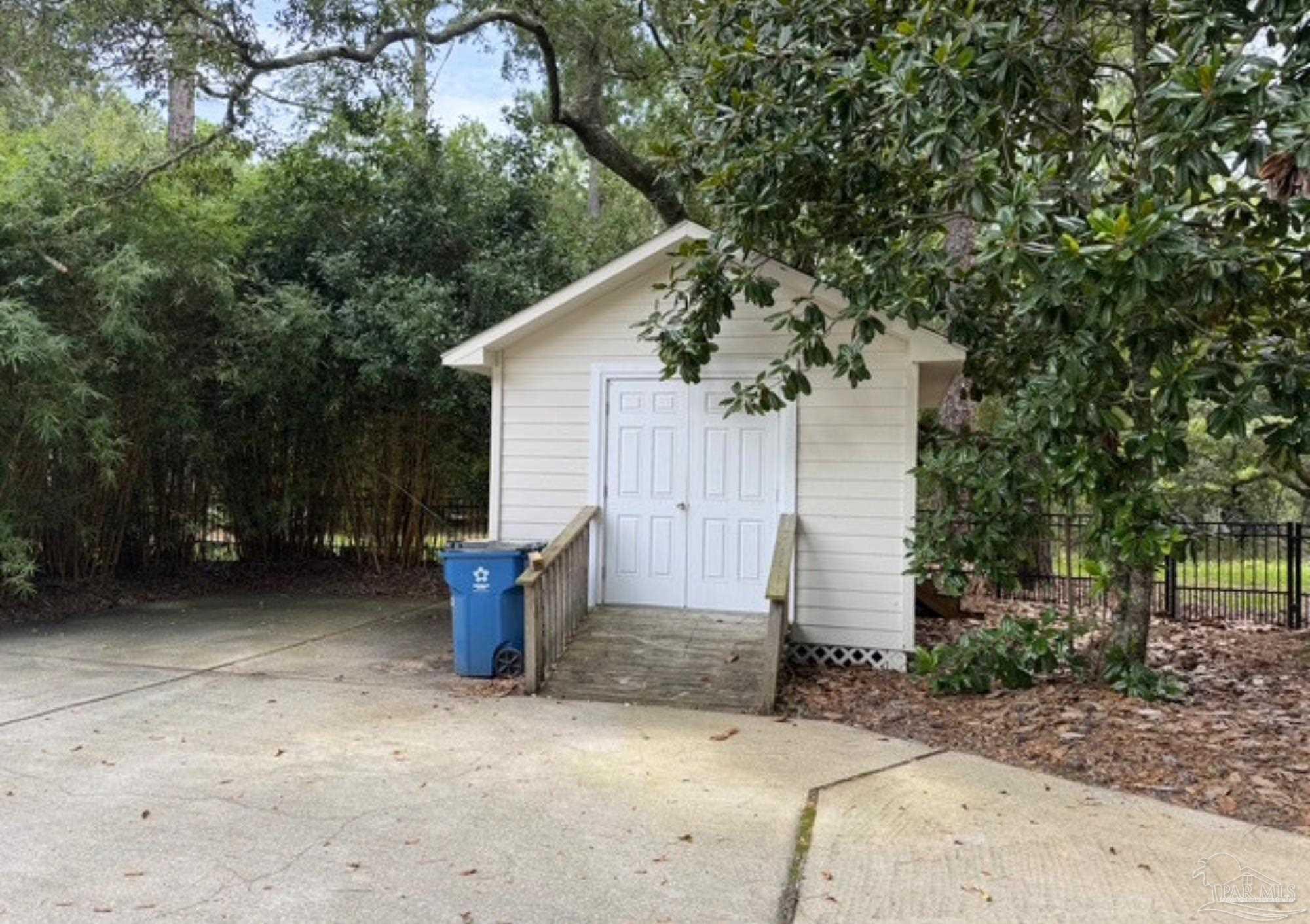 main property photo 59