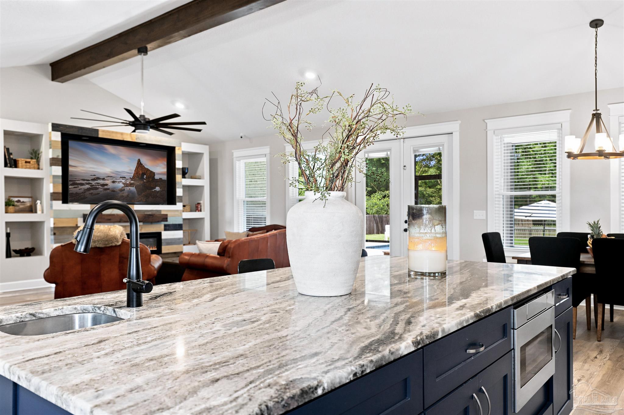 property viewer photo 10