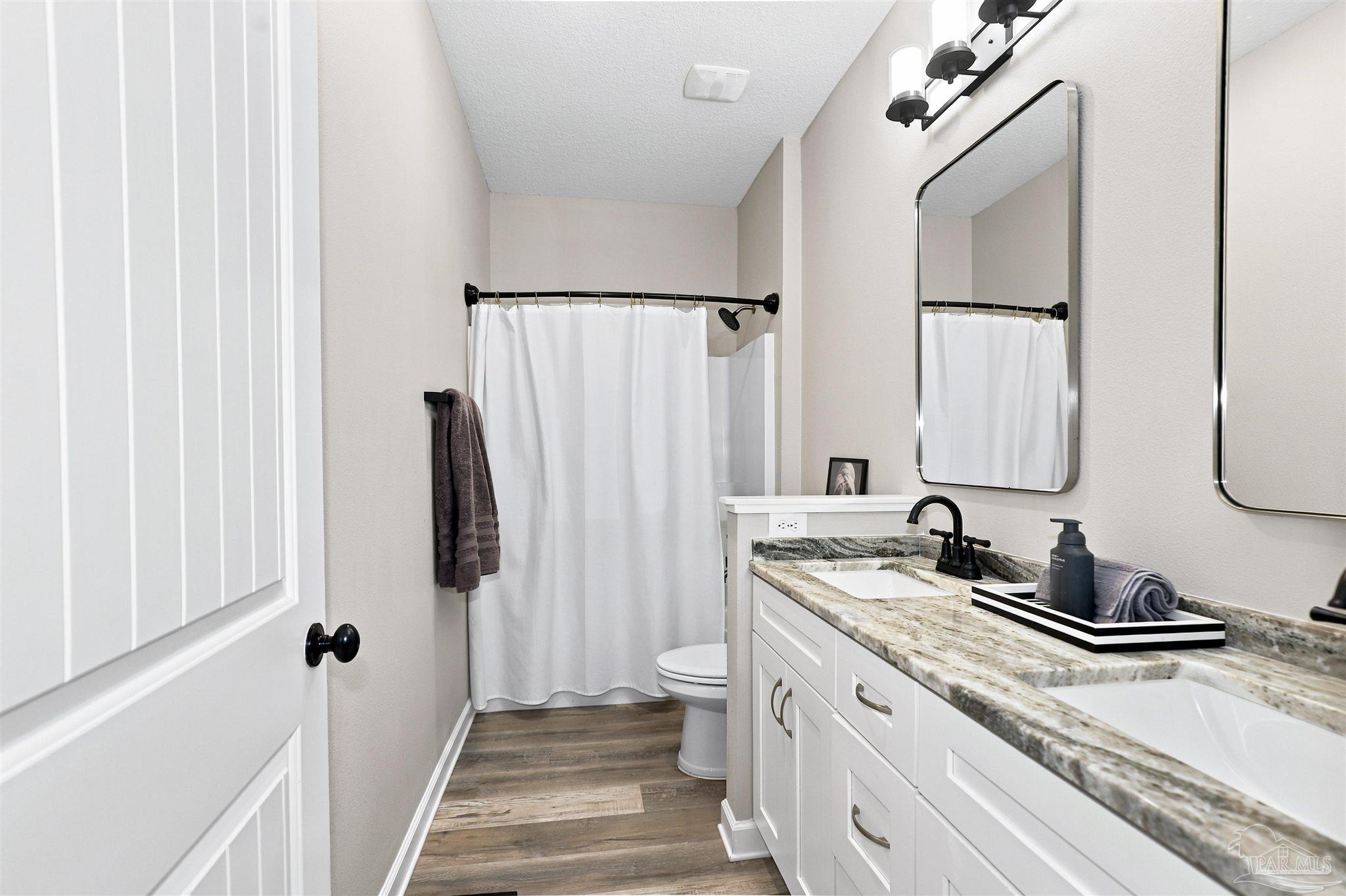 property viewer photo 31