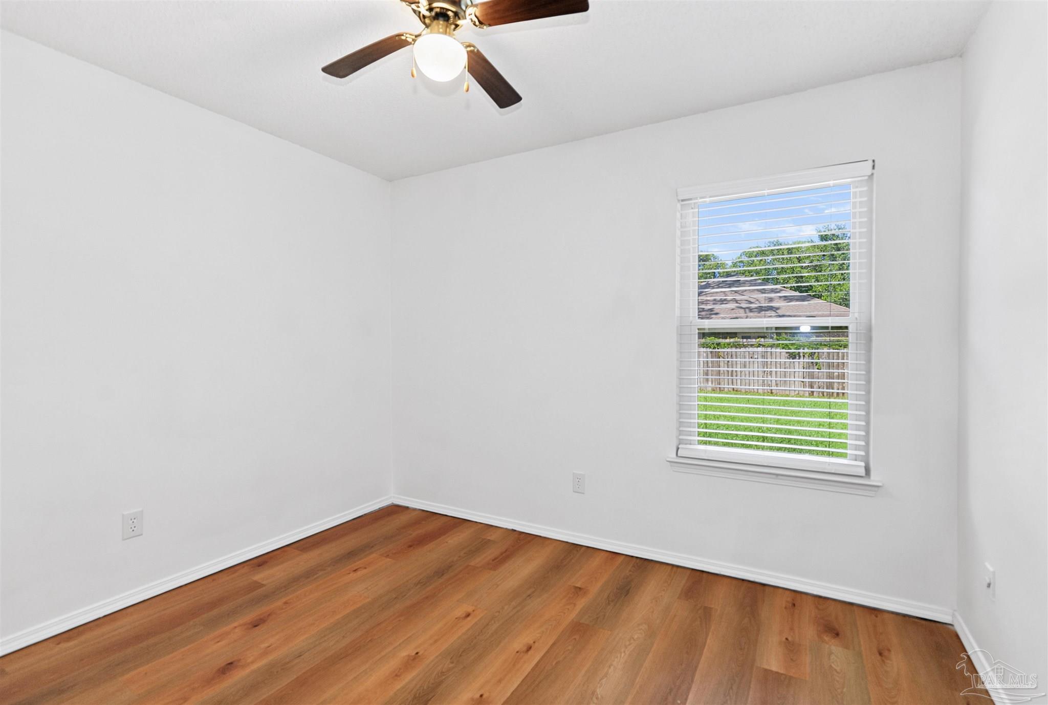 property viewer photo 25
