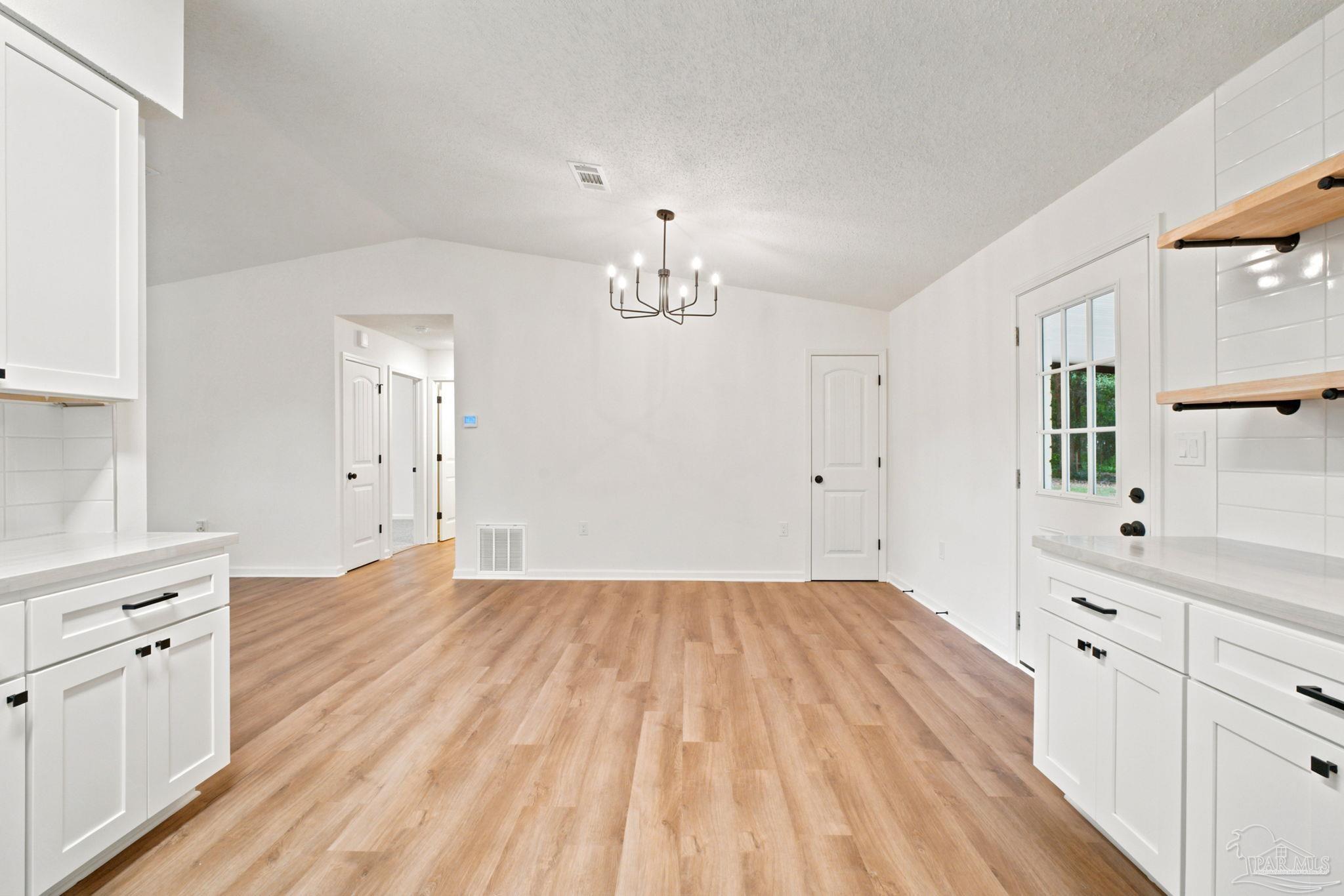 property viewer photo 10