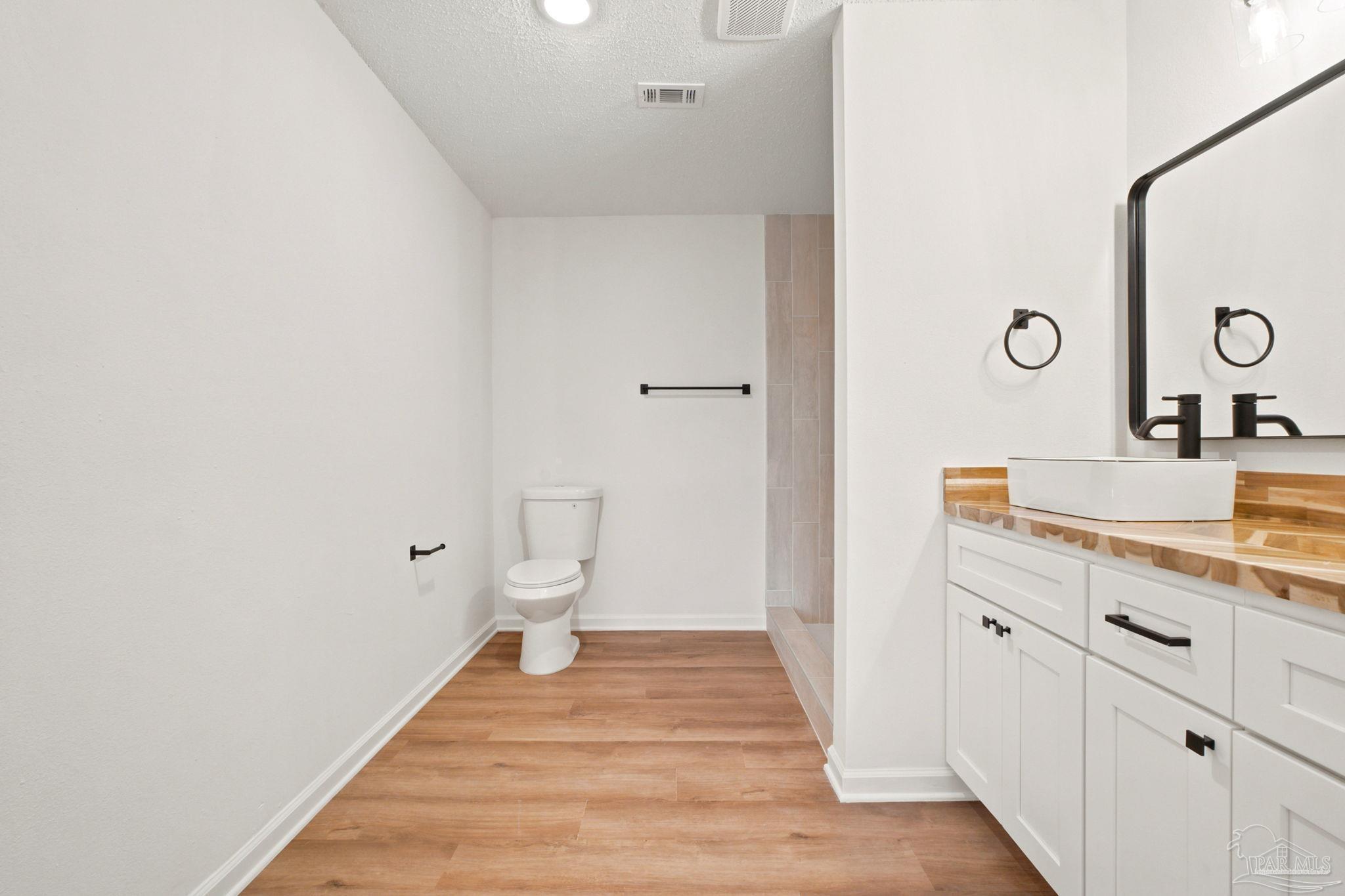 property viewer photo 23