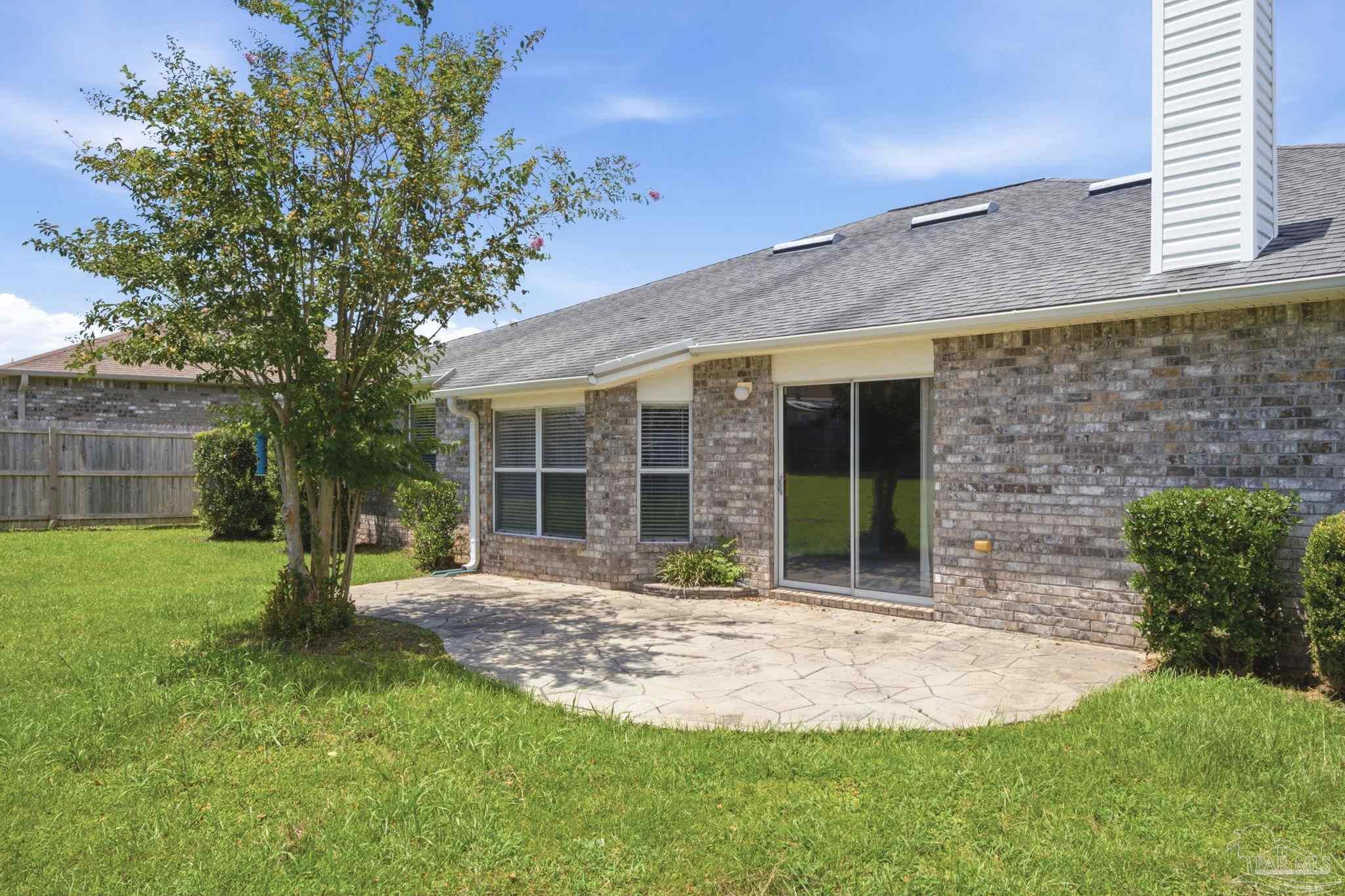 main property photo 40
