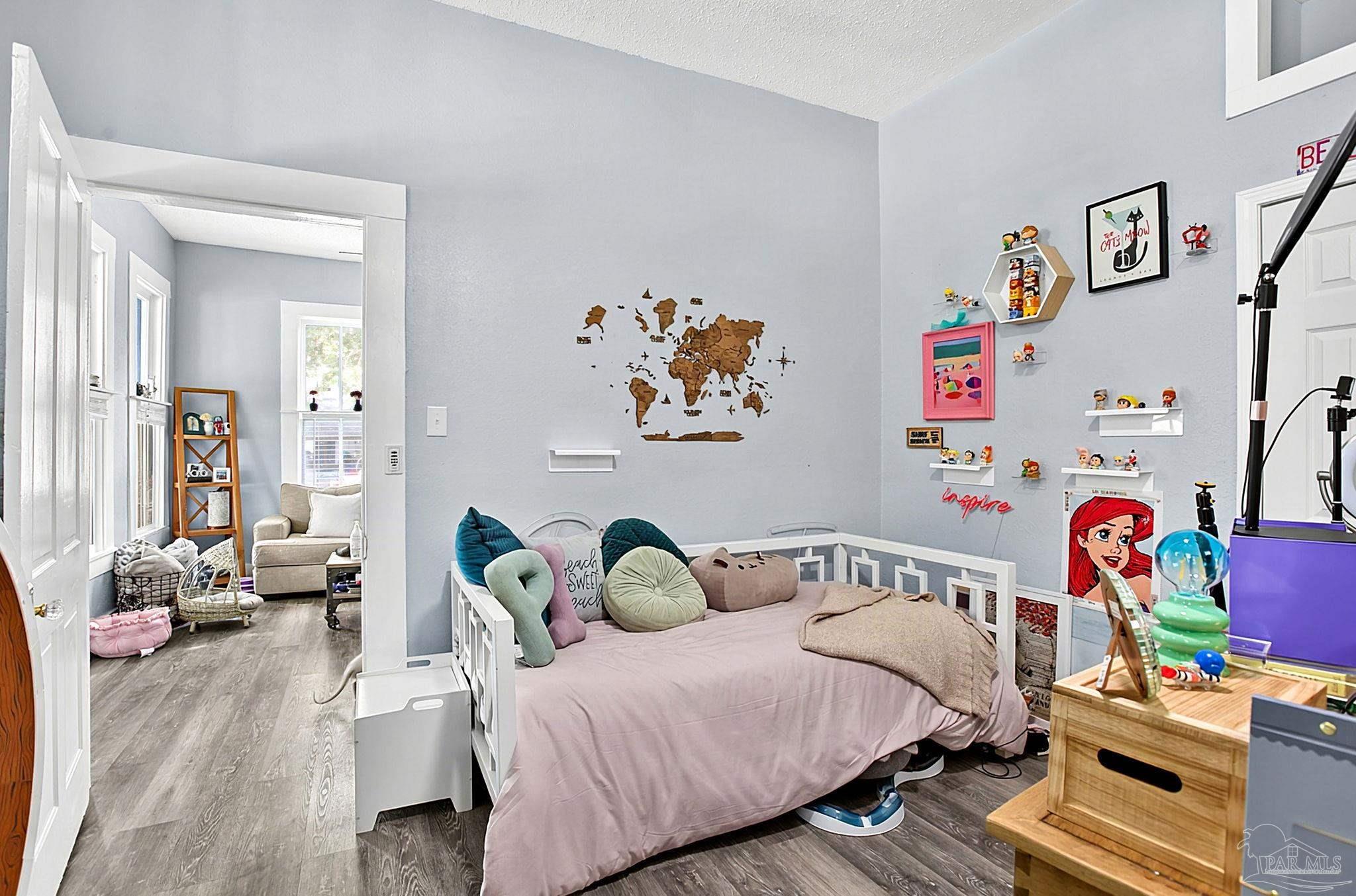 main property photo 22