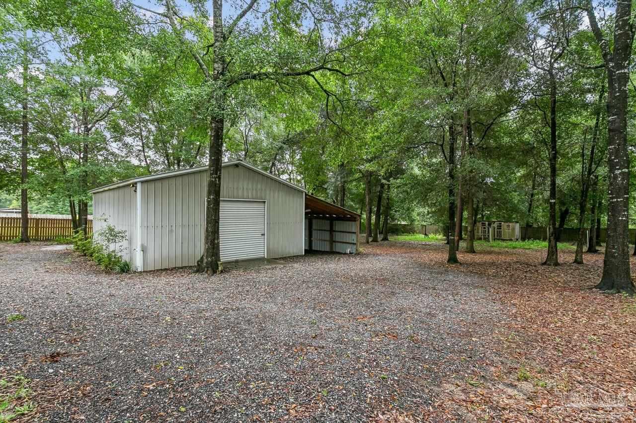 main property photo 41