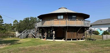 image of property with 2 Bed | 1 Bath | 1,017 Sqft