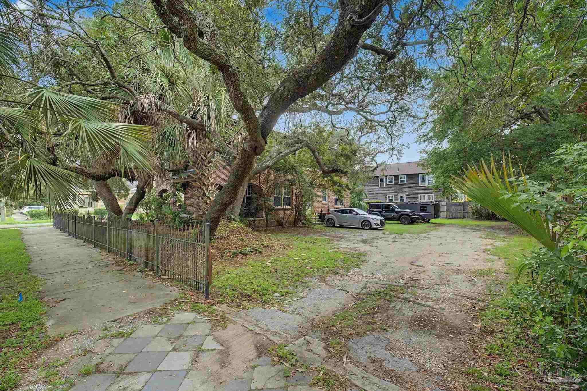 main property photo 37