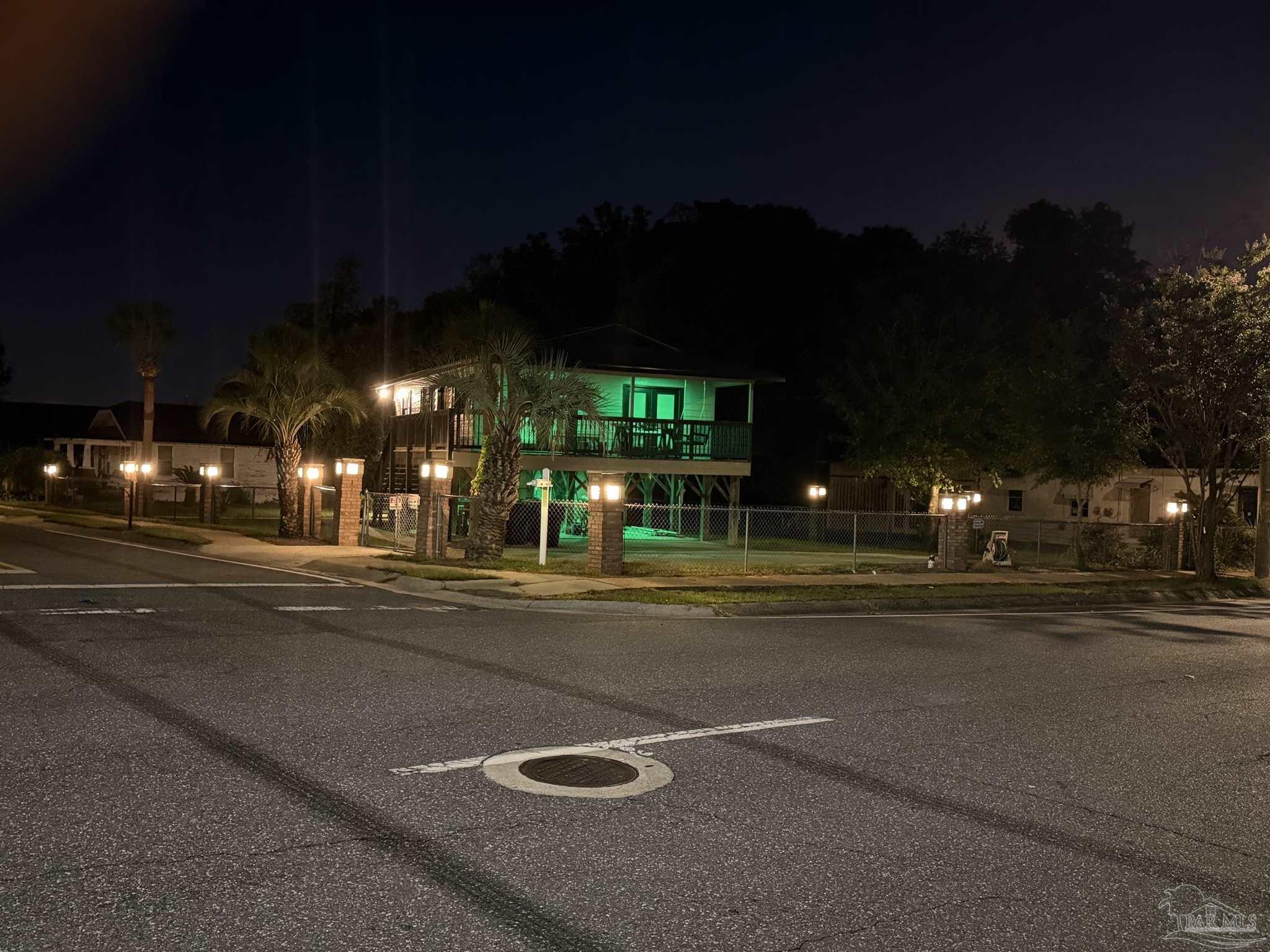 main property photo 40