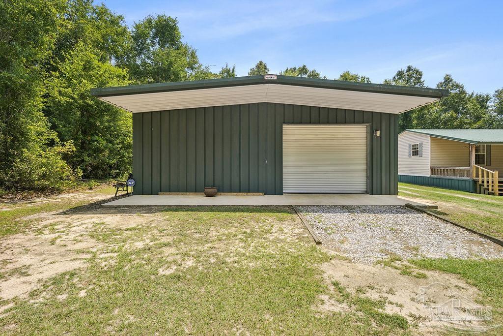 main property photo 28
