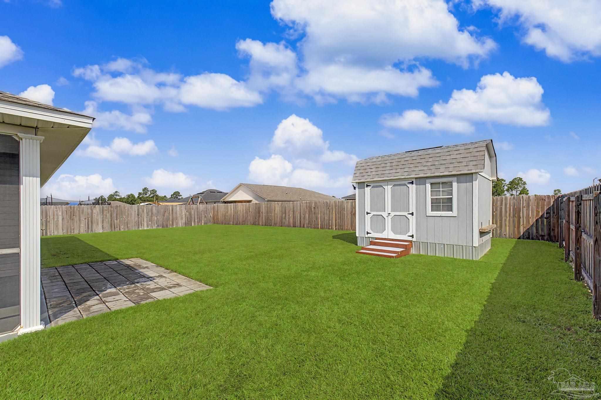 main property photo 40