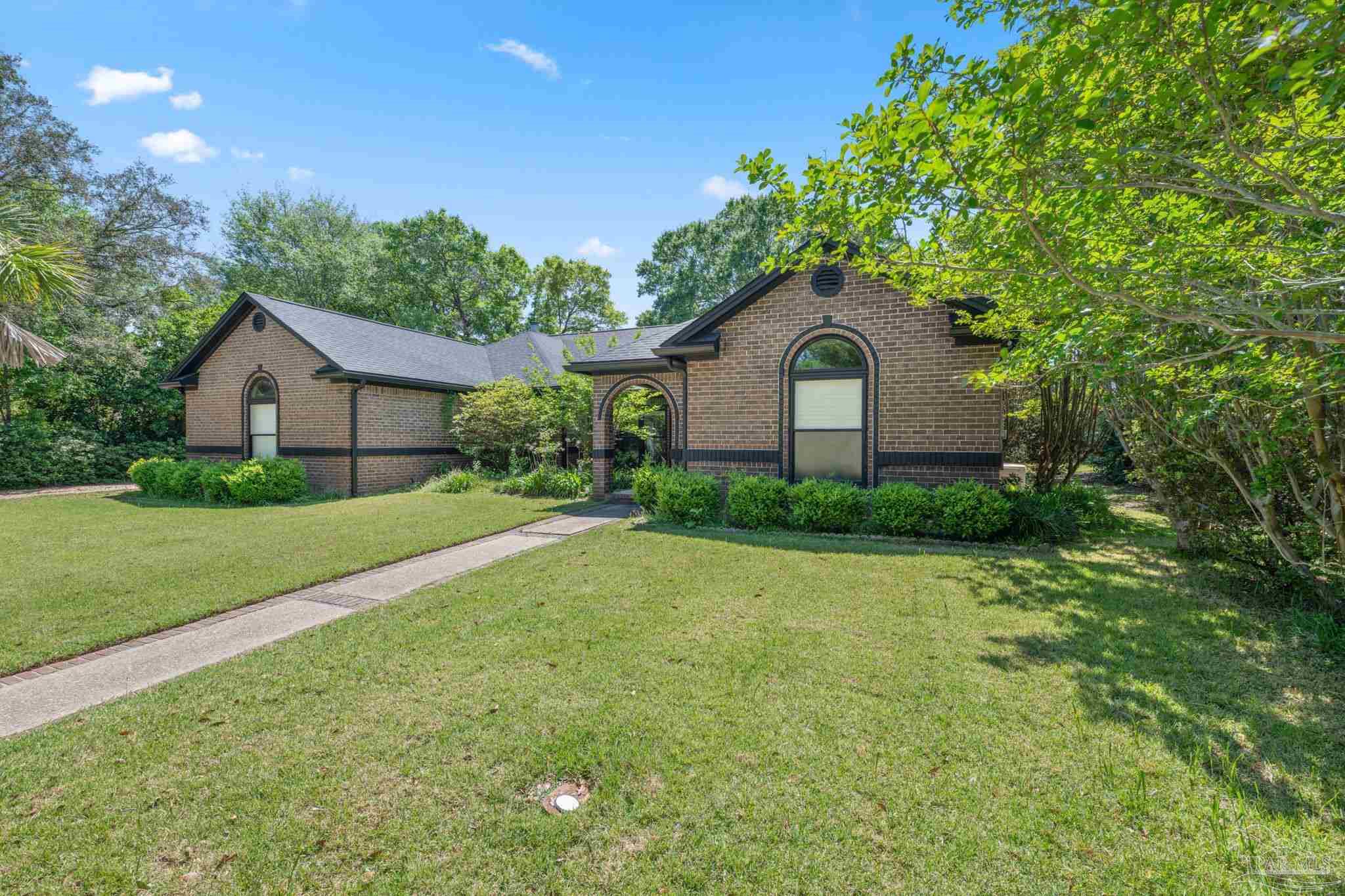 main property photo 0