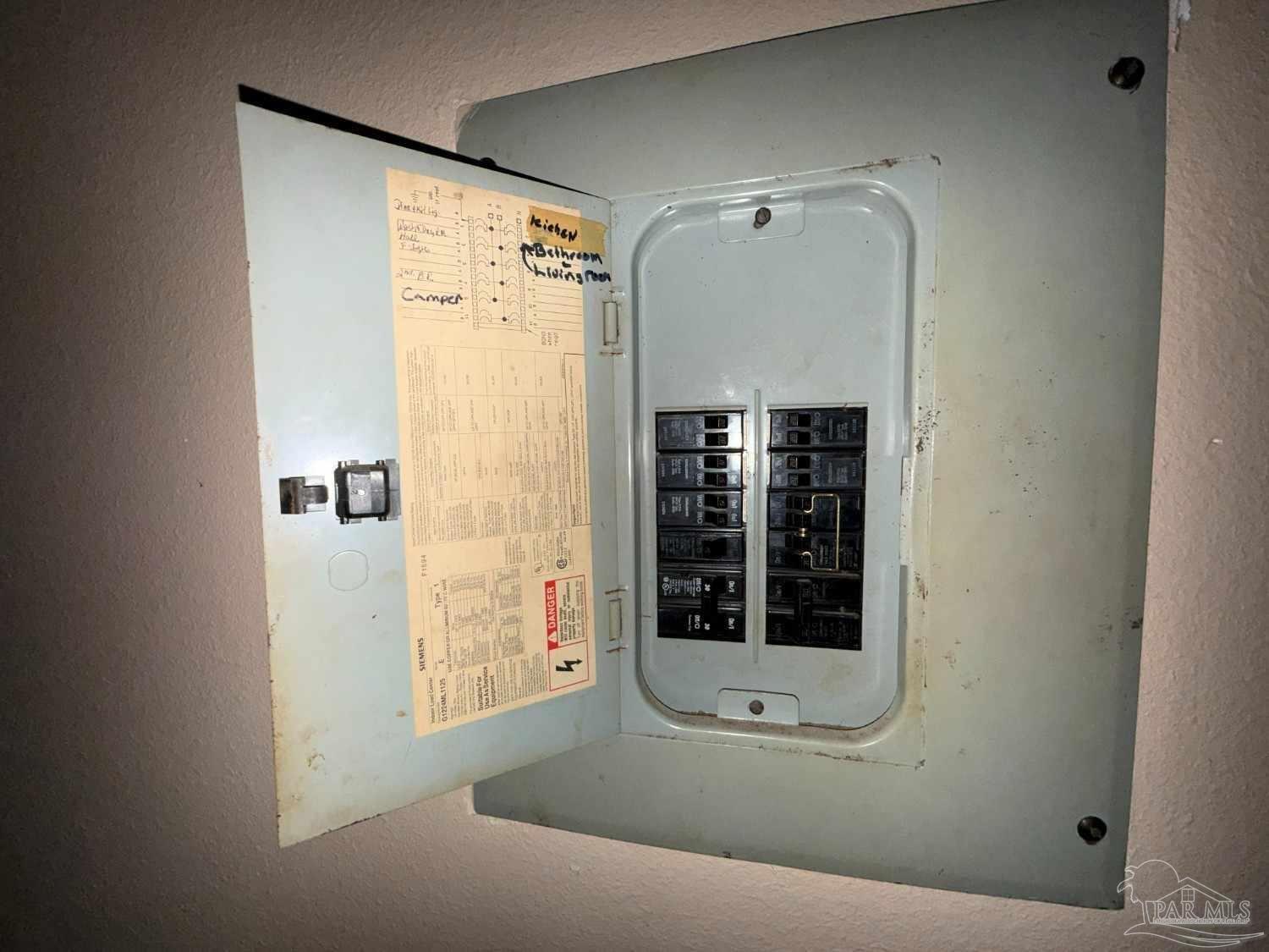 main property photo 9