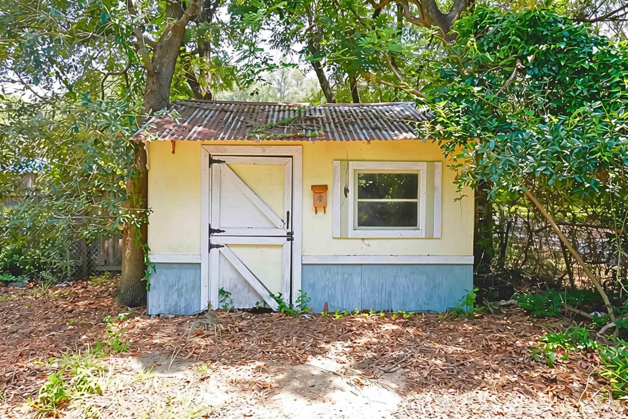 main property photo 18