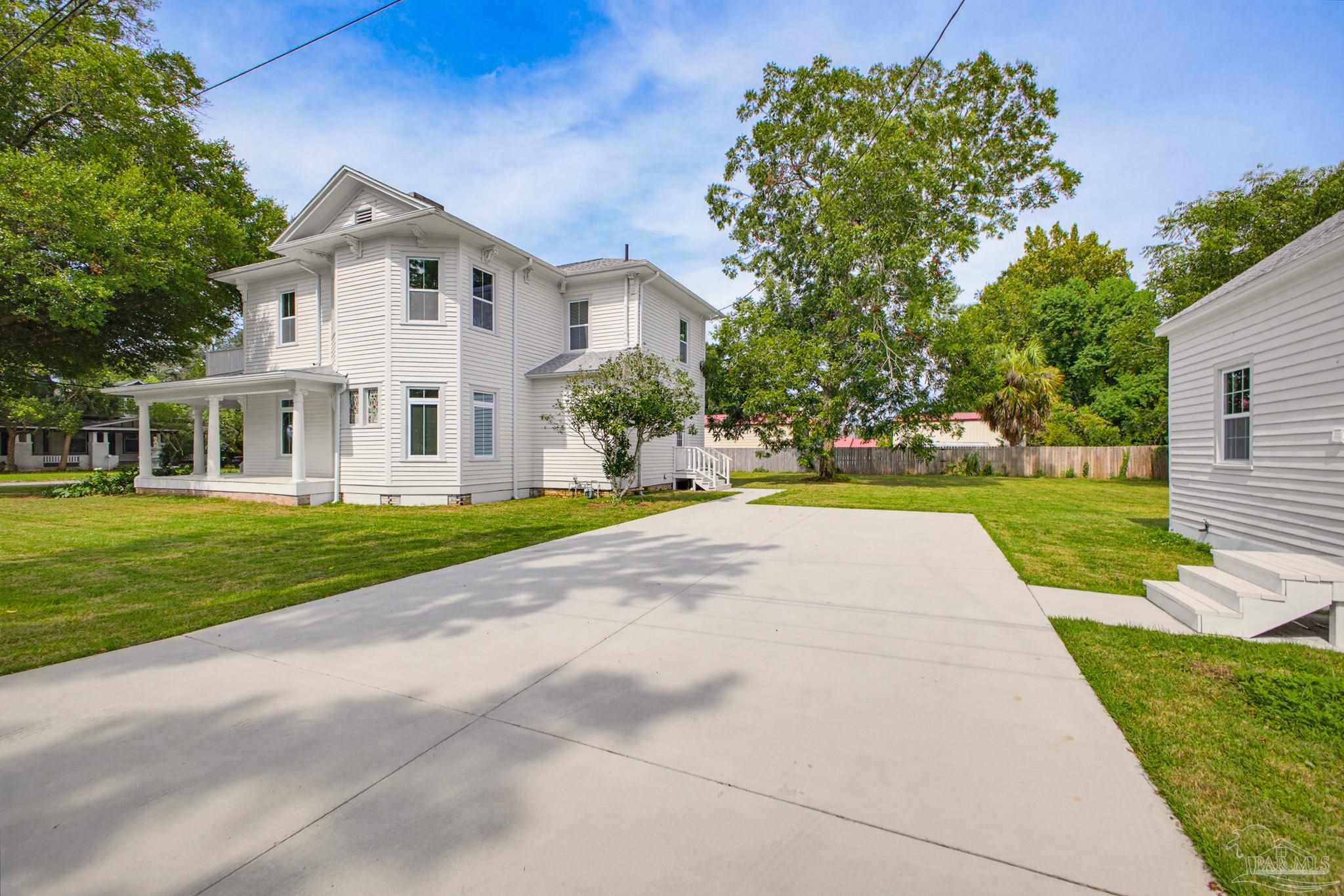 main property photo 60
