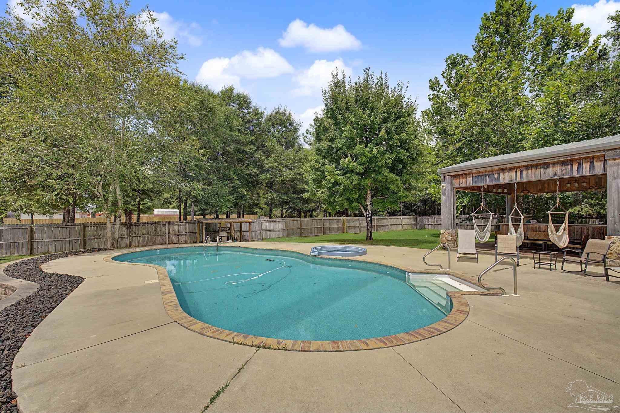 main property photo 50
