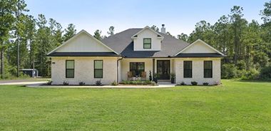 image of property with 4 Bed | 3 Bath | 2,200 Sqft