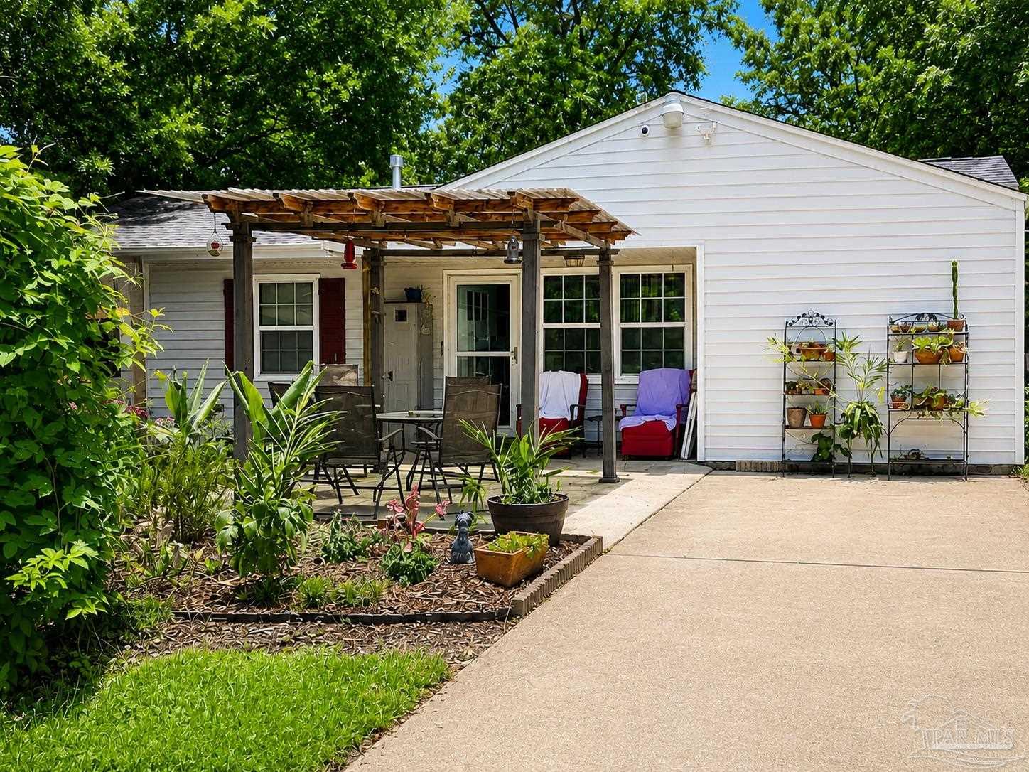 main property photo 0