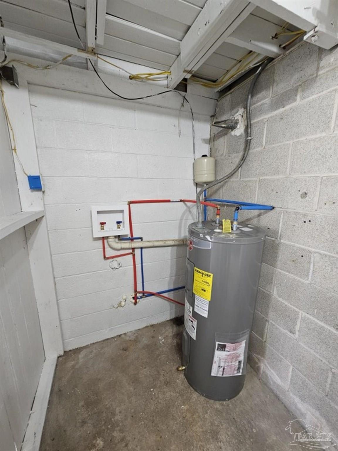 main property photo 7