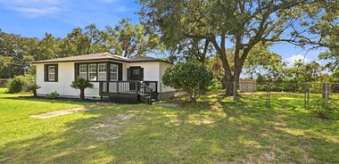 image of property with 3 Bed | 2 Bath | 1,401 Sqft