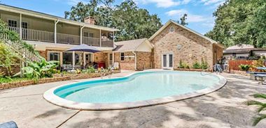 image of property with 5 Bed | 4 Bath | 3,949 Sqft
