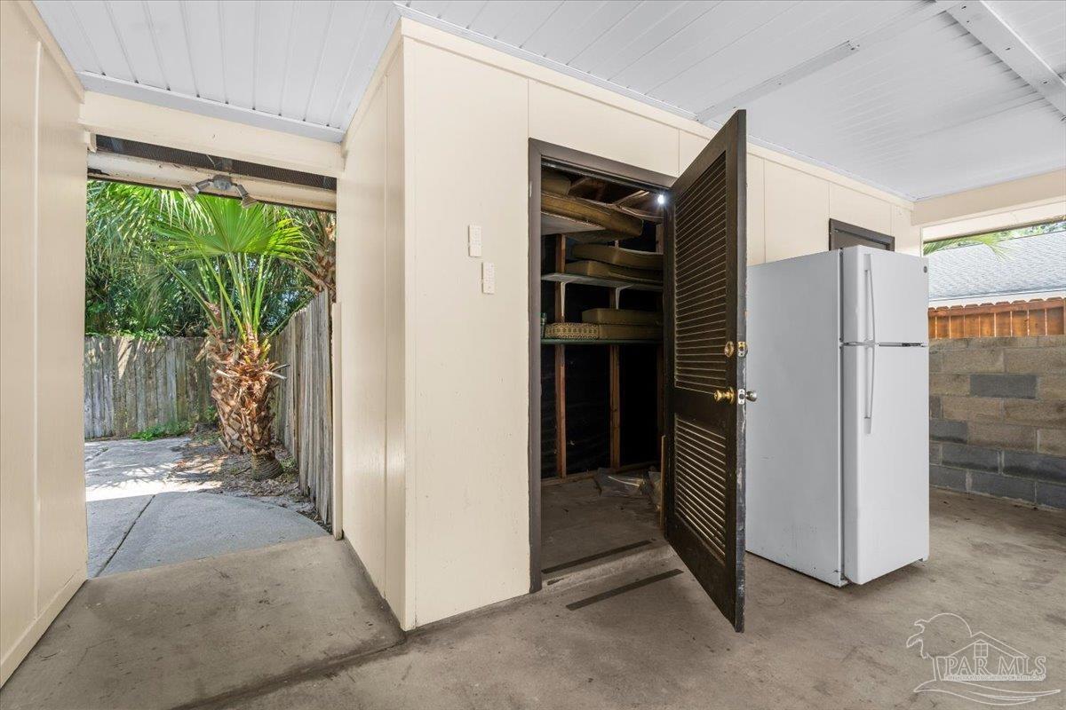 main property photo 50