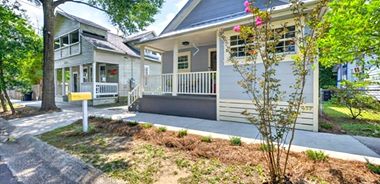 image of property with 2 Bed | 2 Bath | 975 Sqft