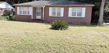 image of property with 3 Bed | 1 Bath | 1,030 Sqft