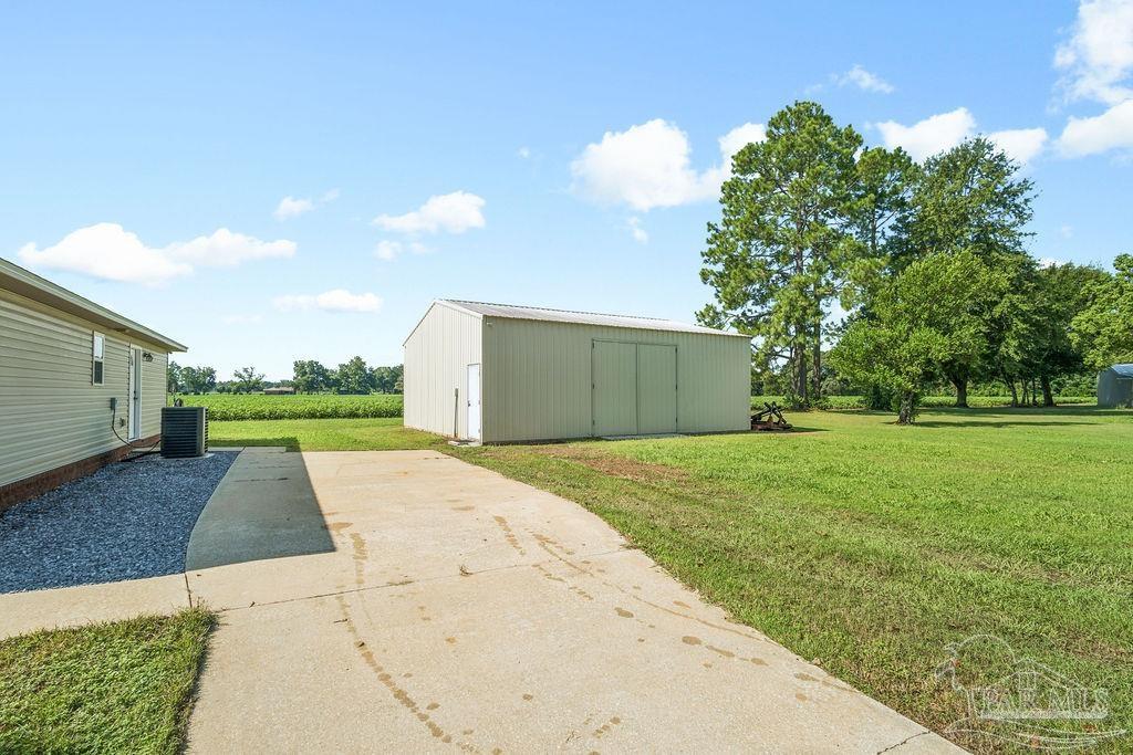main property photo 29