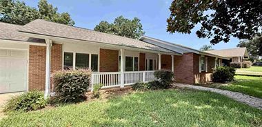 image of property with 4 Bed | 2 Bath | 1,722 Sqft