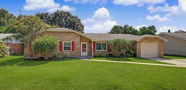 image of property with 4 Bed | 2 Bath | 1,684 Sqft