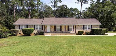 image of property with 6 Bed | 2 Bath | 1,833 Sqft
