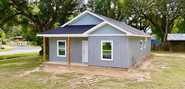 image of property with 3 Bed | 2 Bath | 1,400 Sqft