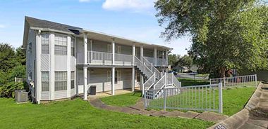 image of property with 2 Bed | 2 Bath | 1,078 Sqft