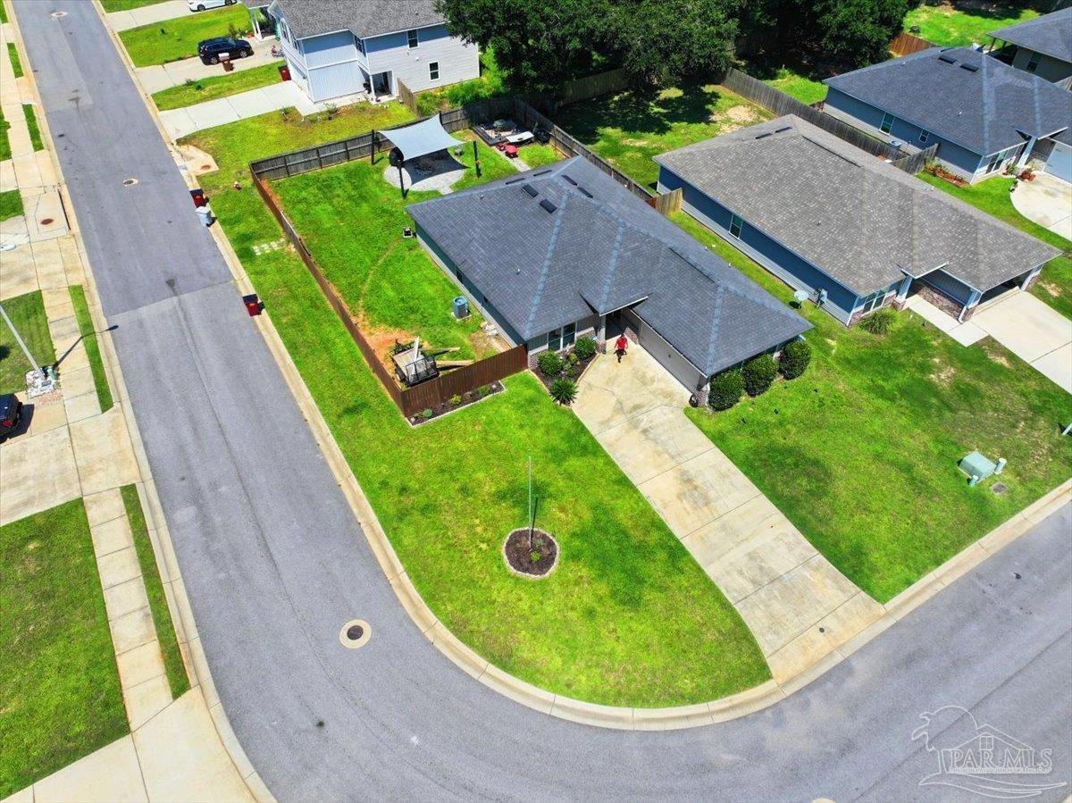 main property photo 26