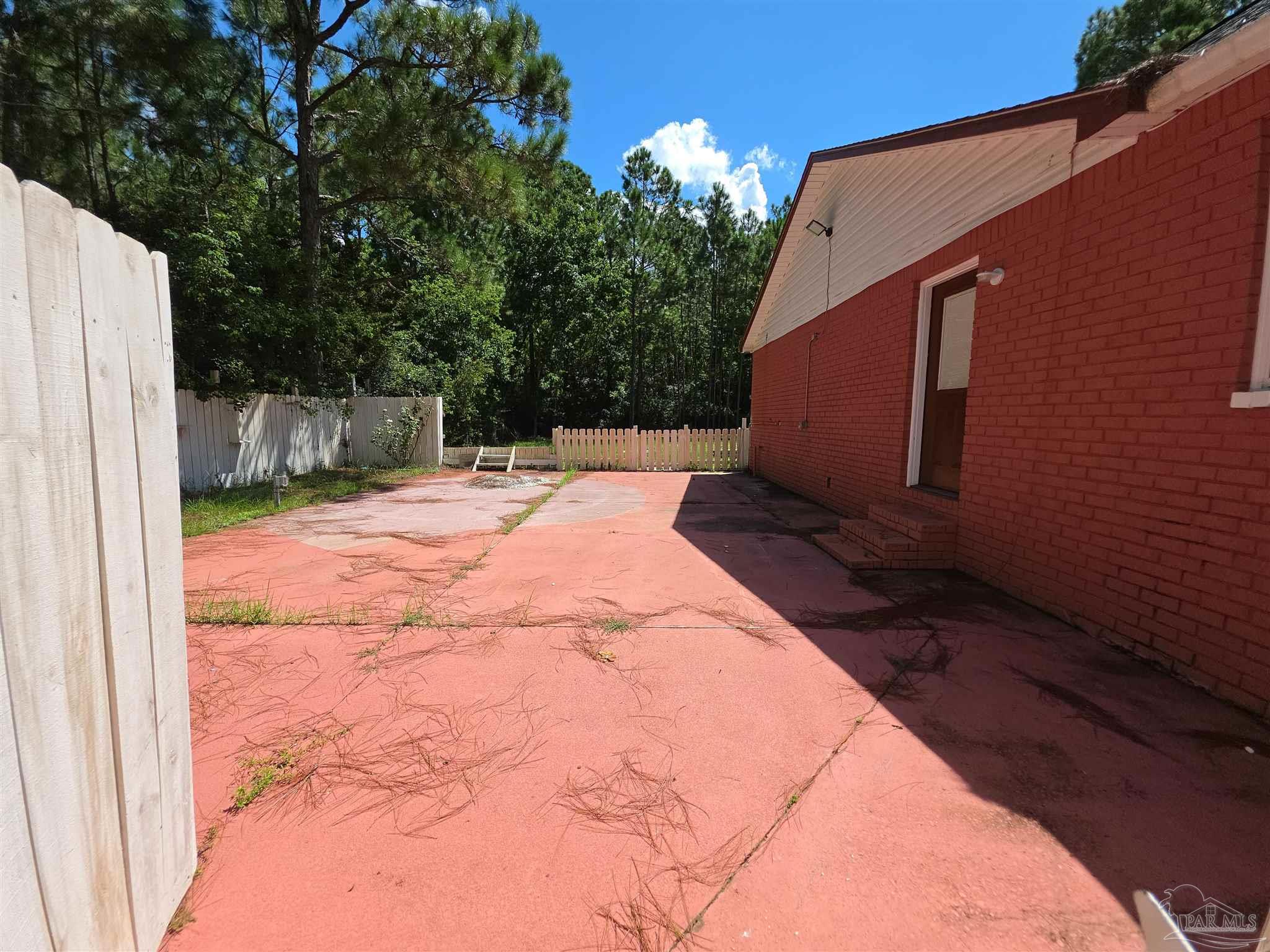main property photo 20