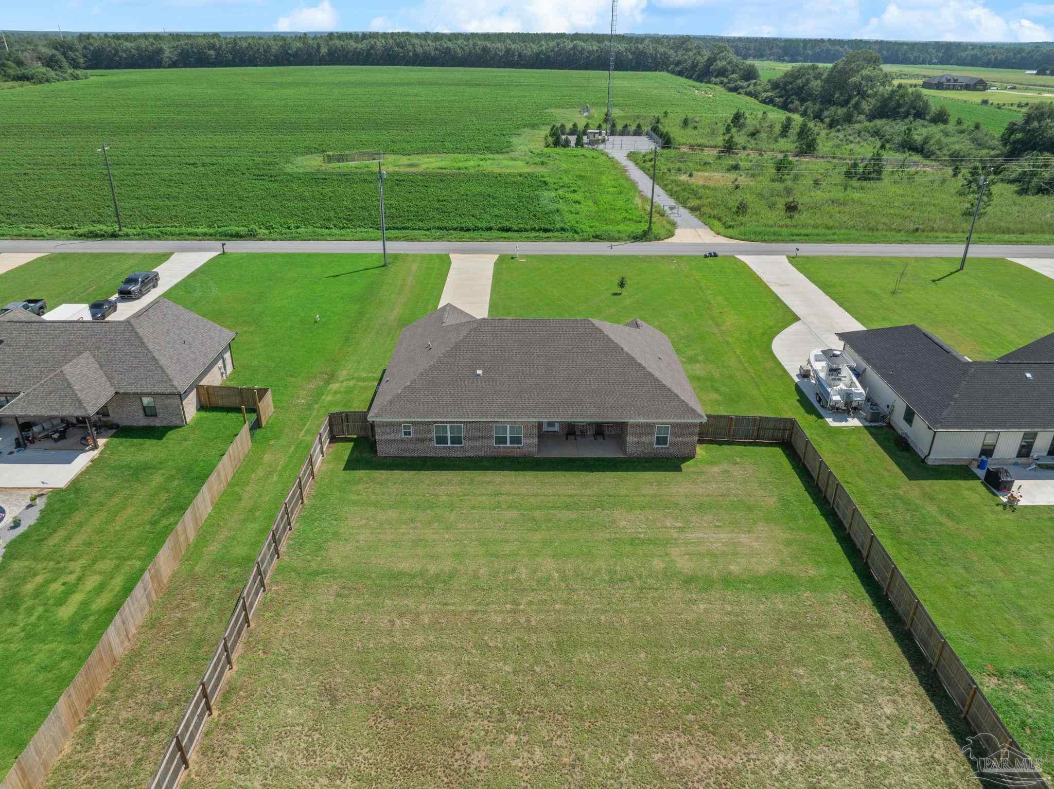 main property photo 40
