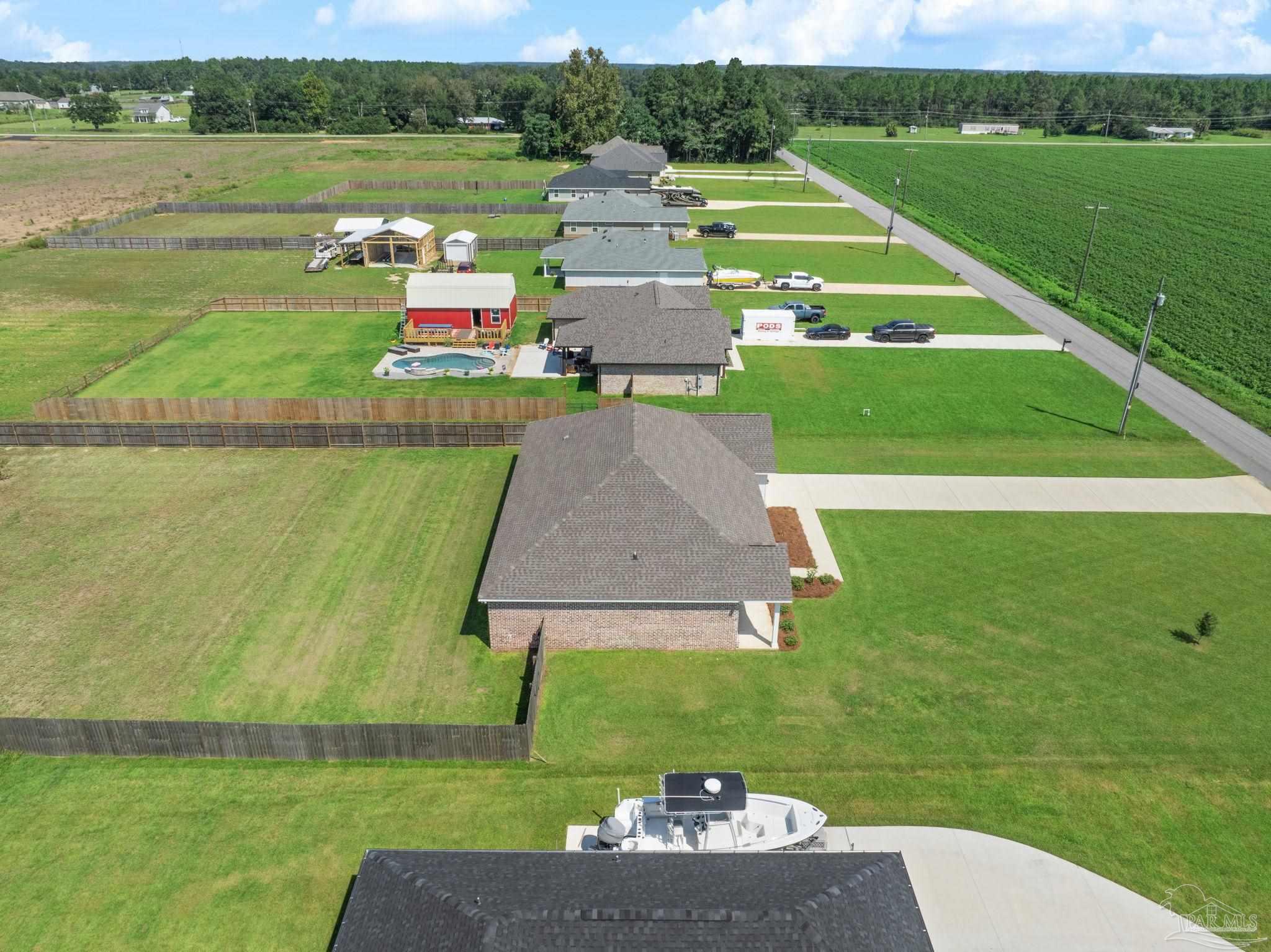 main property photo 41
