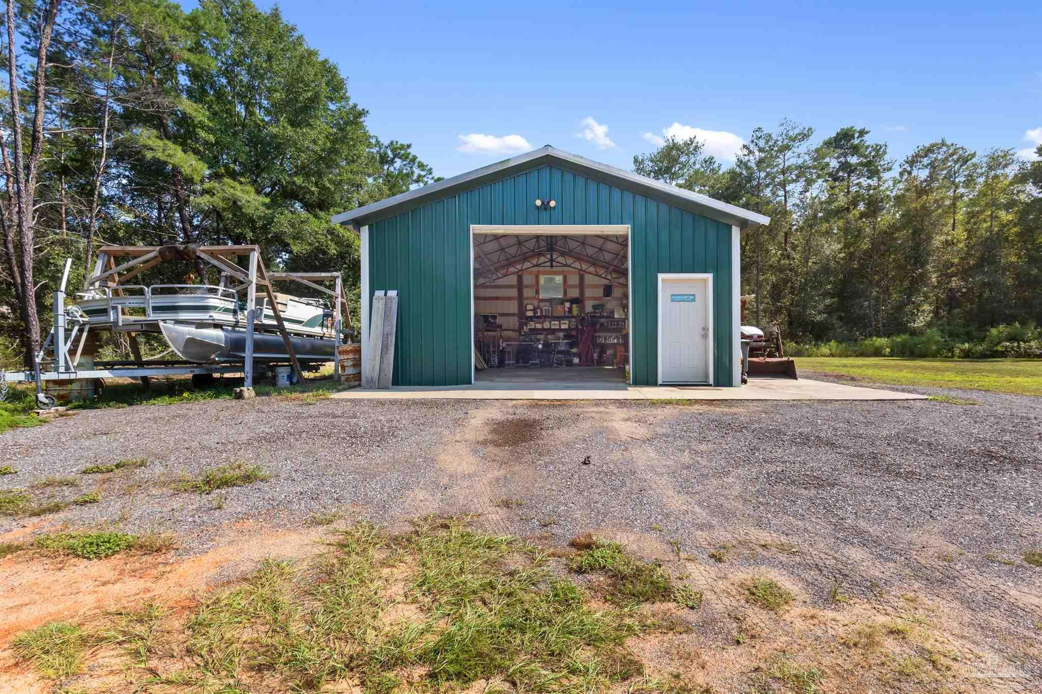 main property photo 31