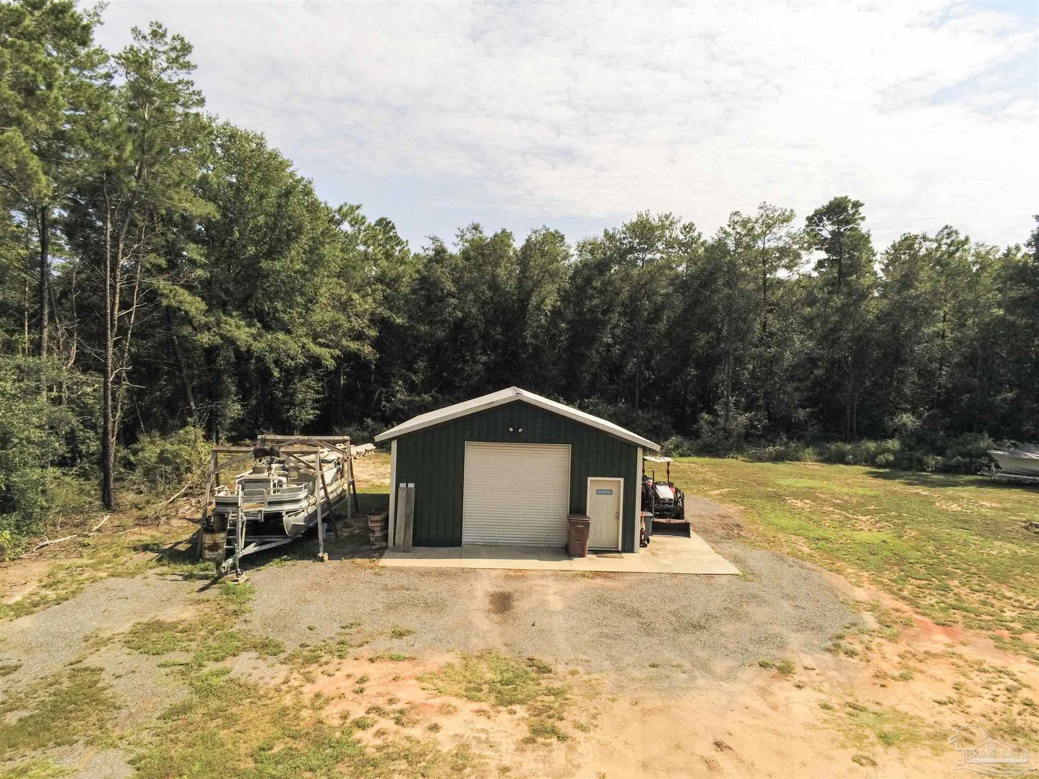 main property photo 40