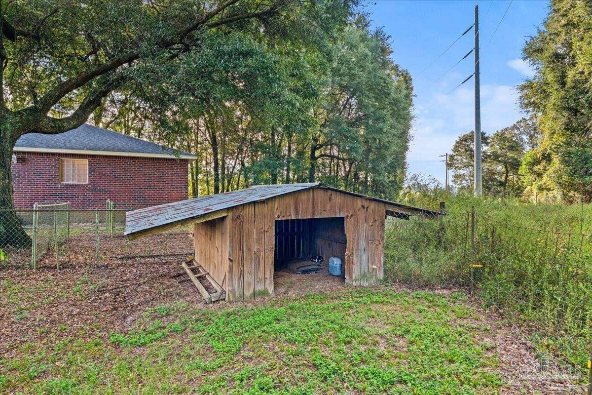 main property photo 42