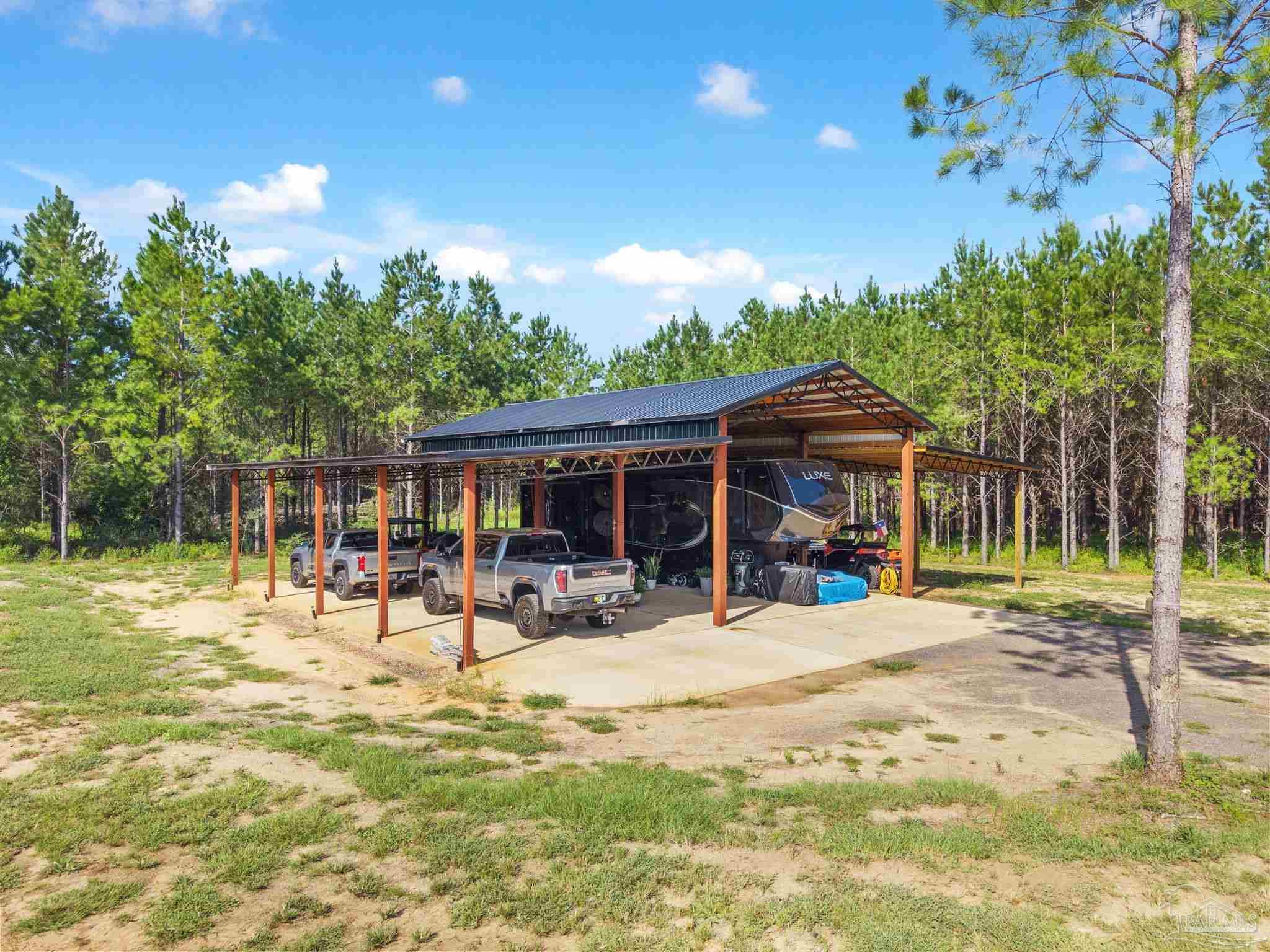 main property photo 16