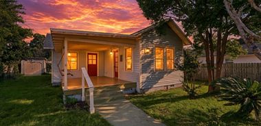 image of property with 3 Bed | 1 Bath | 1,256 Sqft