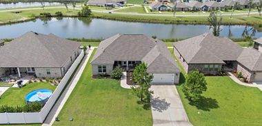 image of property with 4 Bed | 3 Bath | 2,561 Sqft